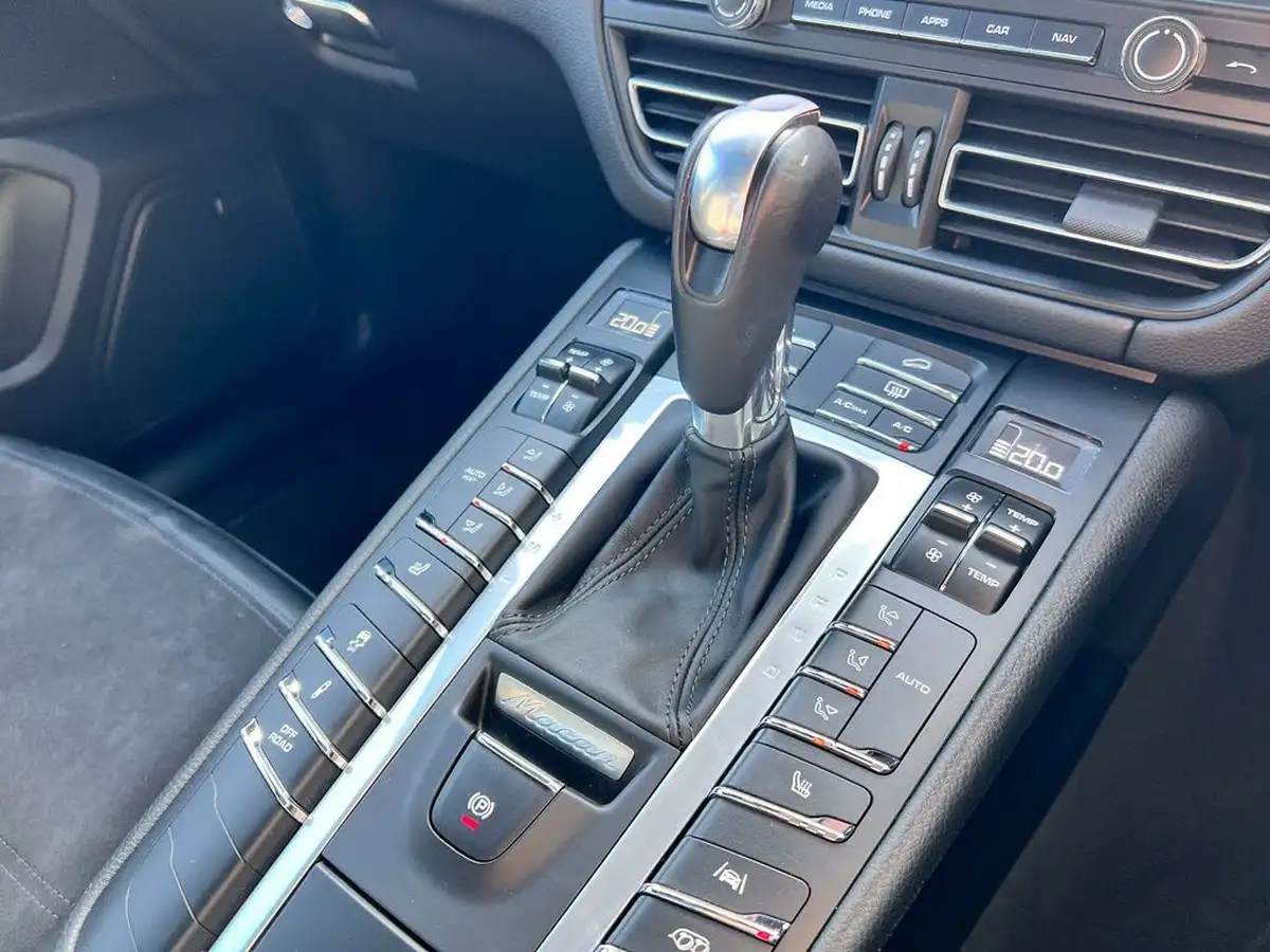 2020-porsche-macan-29-v6-gts-big-62