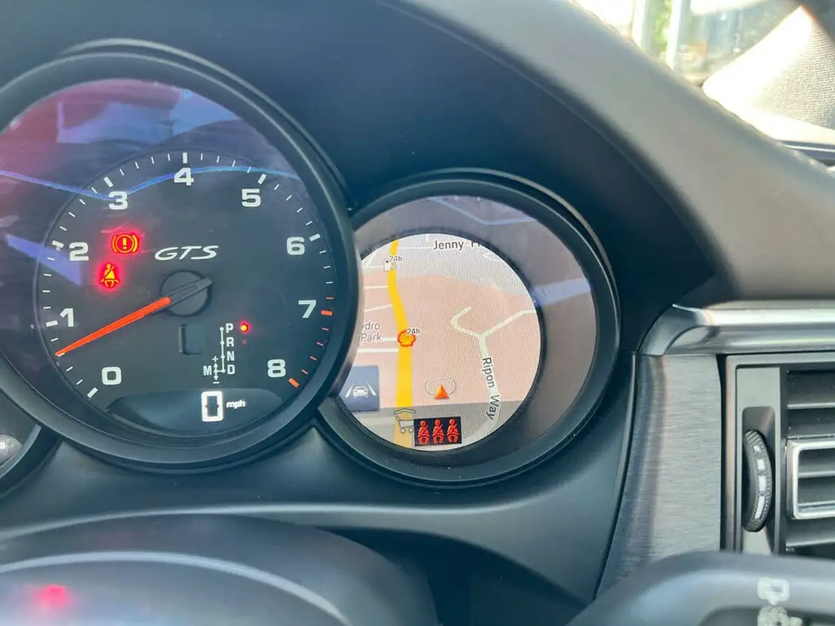 2020-porsche-macan-29-v6-gts-big-38