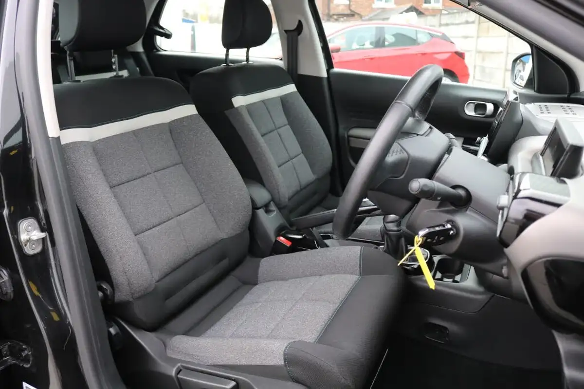 2018-citroen-c4-cactus-12-puretech-feel-110ps-big-25