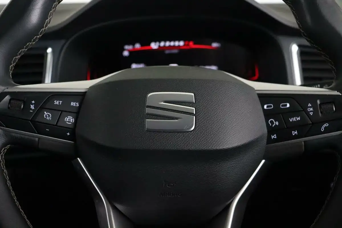 2023-seat-ateca-15-ecotsi-se-technology-dsg-big-18
