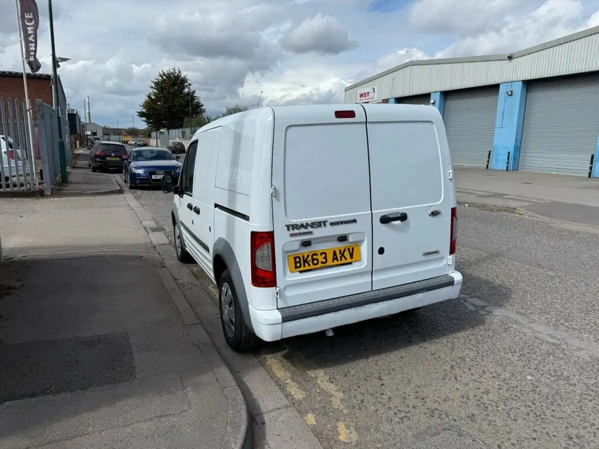2013-ford-transit-connect-18td-t200-swb-trend-90ps-panel-big-6