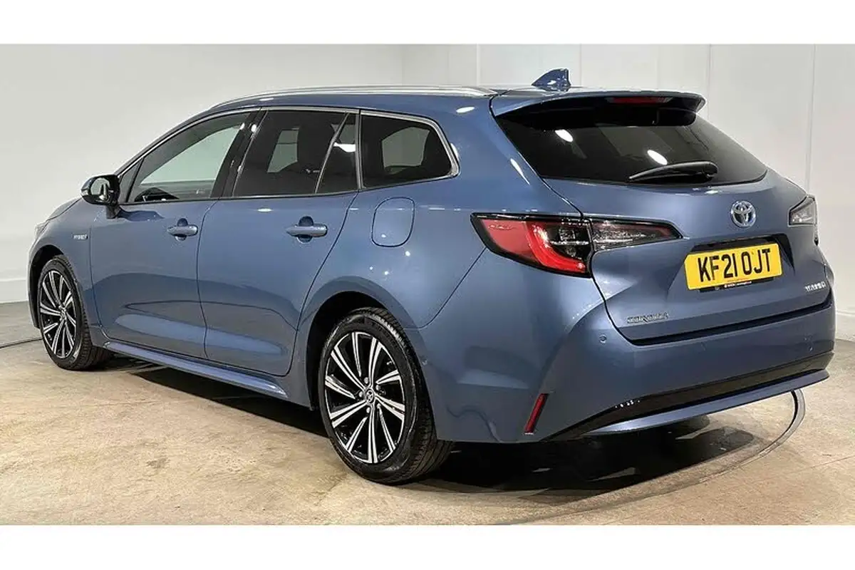 2021-toyota-corolla-18-vvt-i-design-trk-touring-sports-5d-big-7