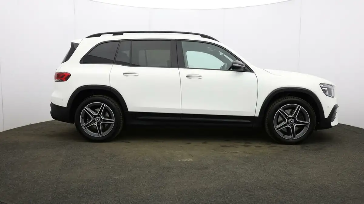 2020-mercedes-benz-glb-class-20d-glb220d-amg-line-premium-5-big-7