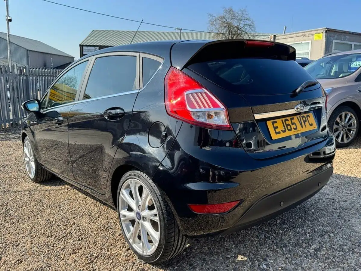 2015-ford-fiesta-15tdci-titanium-x-5d-big-4