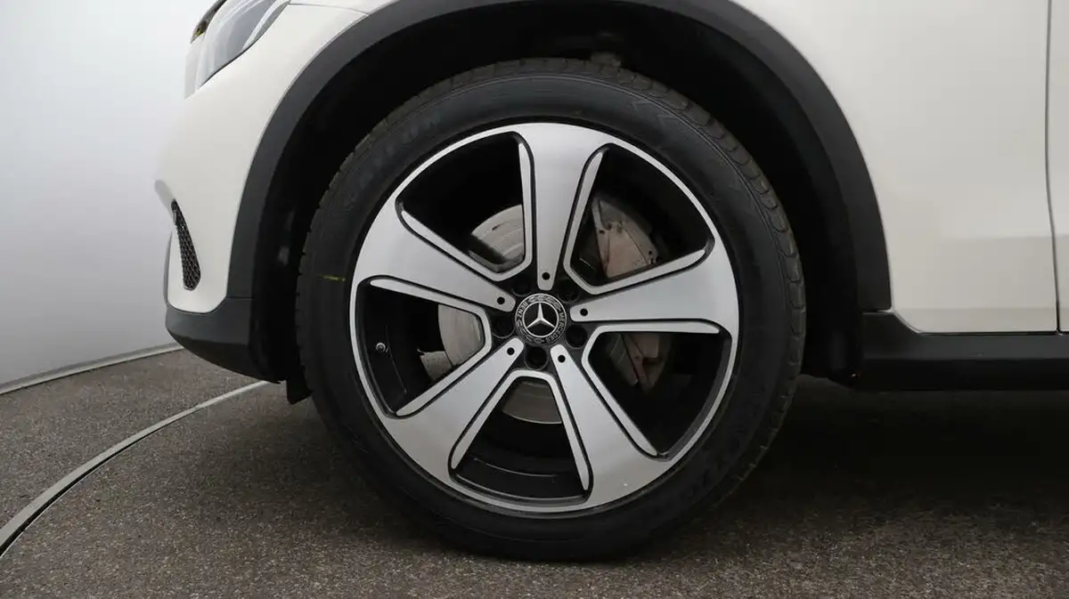 2019-mercedes-benz-glc-class-21d-glc220d-urban-edition-big-18