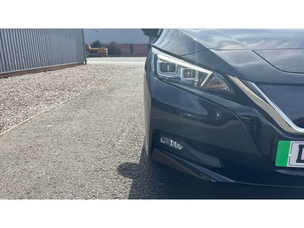 2021-nissan-leaf-e-e-tekna-big-25