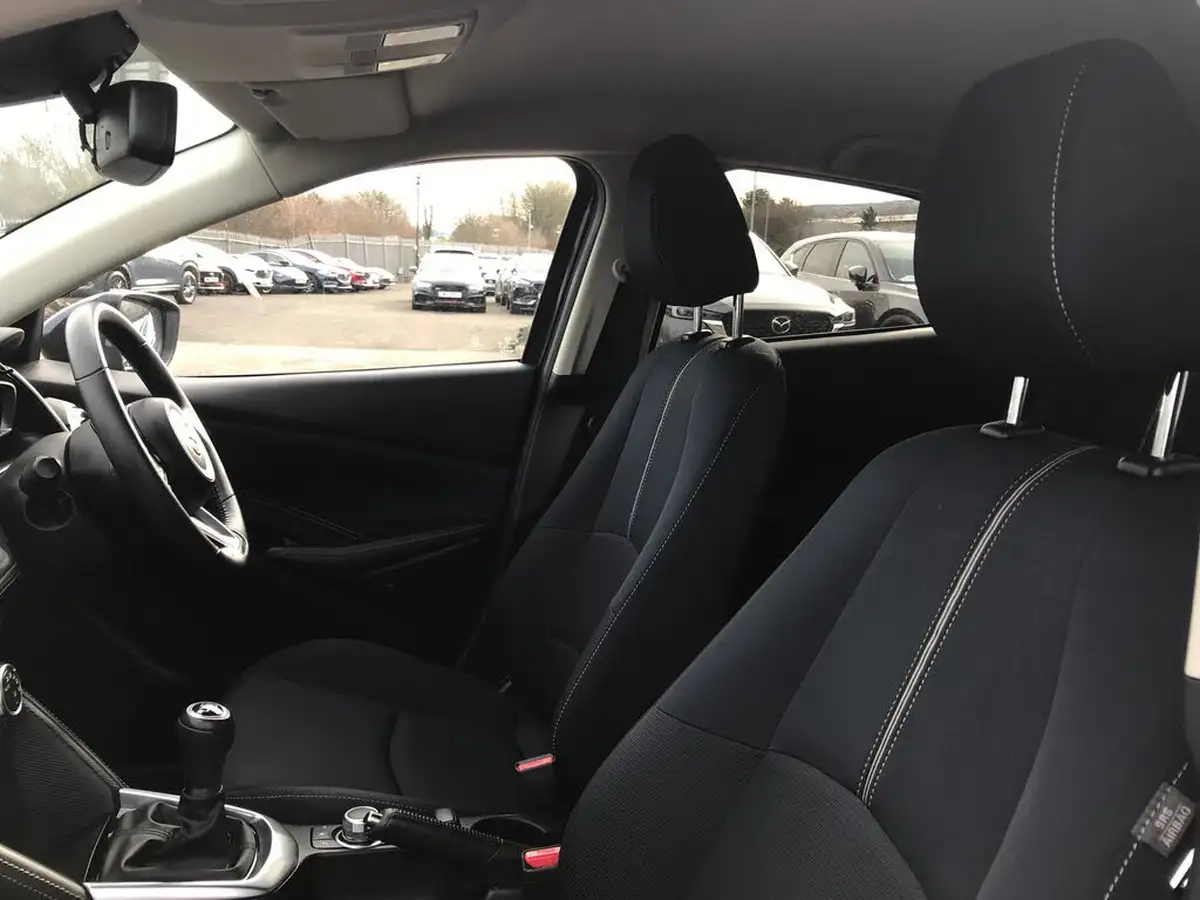 2022-mazda-mazda2-15-e-skyactiv-g-sport-big-5