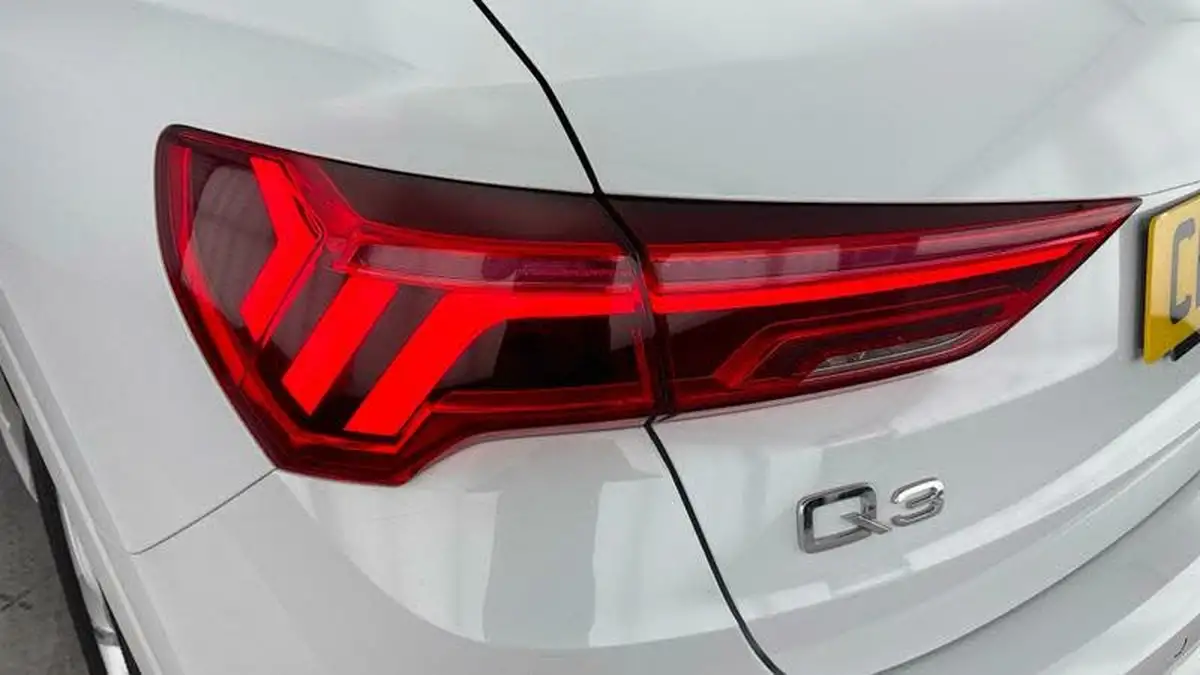 2024-audi-q3-20-35-tdi-s-line-station-wagon-big-28