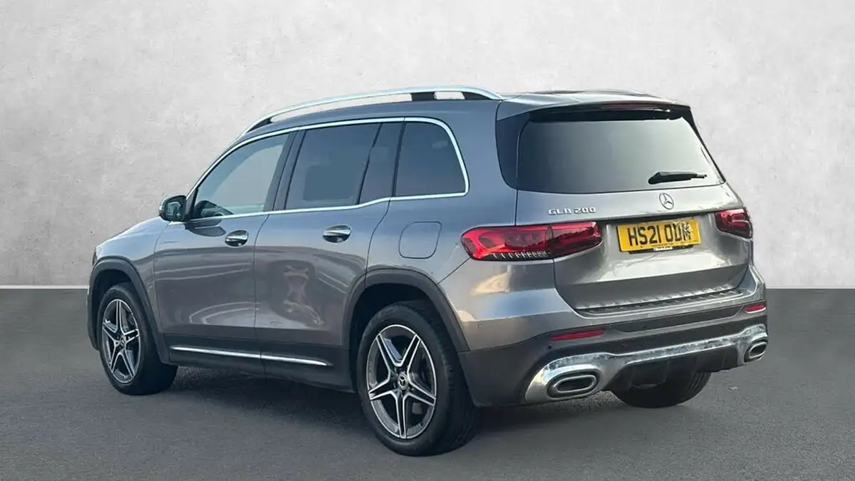 2021-mercedes-benz-glb-class-13-glb200-amg-line-premium-7g-tronic-big-1