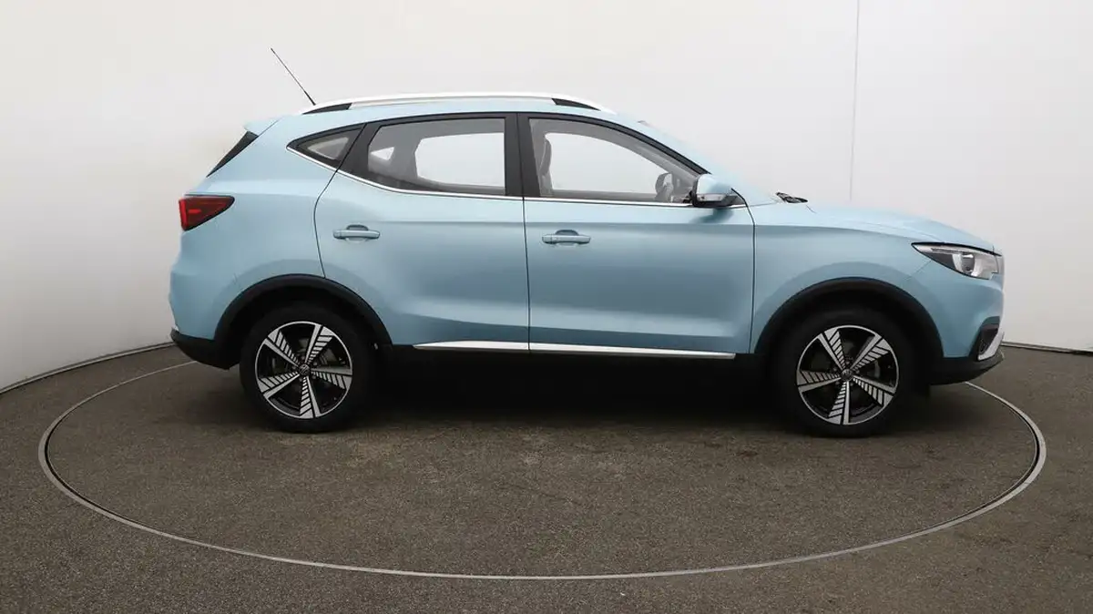 2021-mg-zs-suv-e-exclusive-ev-big-41