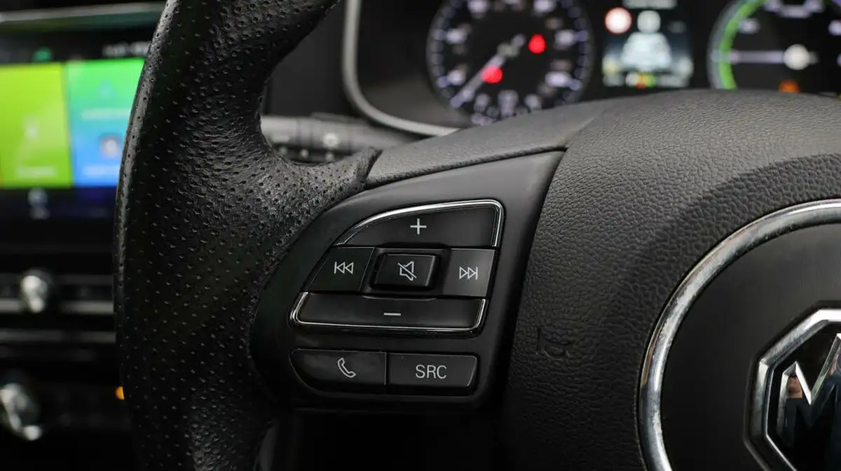 2021-mg-zs-suv-e-exclusive-ev-big-23