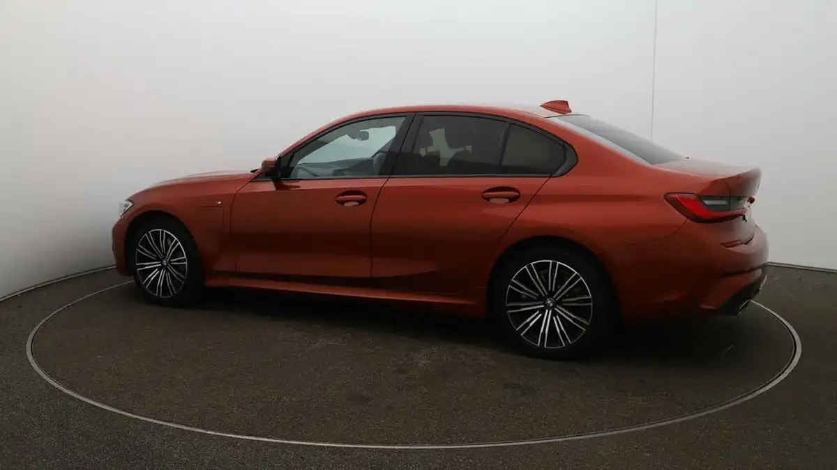 2019-bmw-3-series-20-330e-m-sport-plus-pack-big-40
