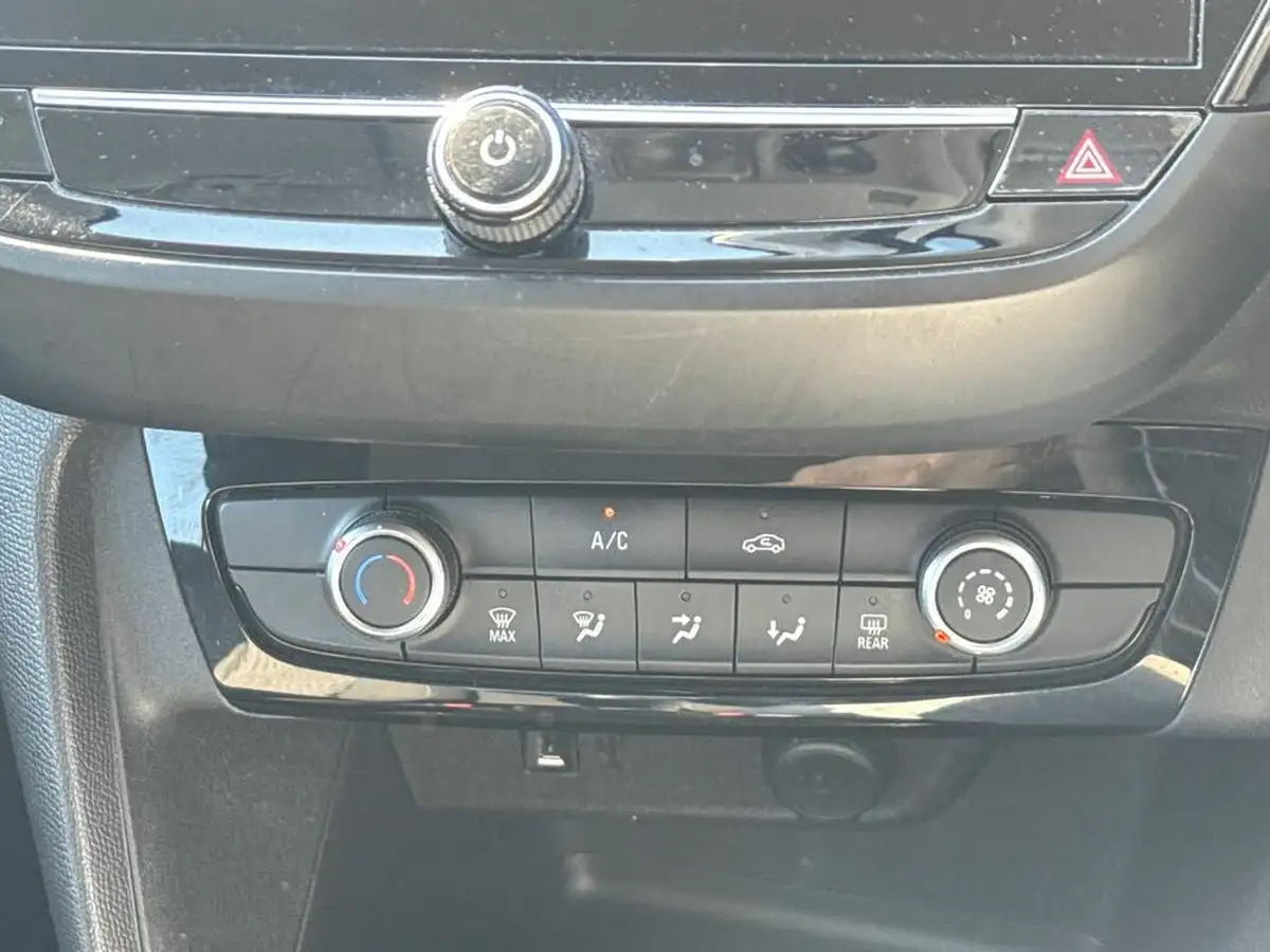 2019-vauxhall-corsa-12i-se-big-17