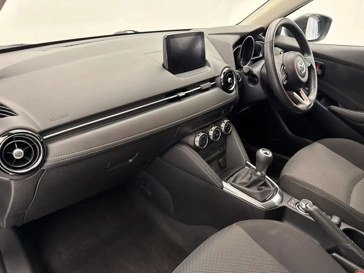 2019-mazda-mazda2-15-sport-nav-big-8