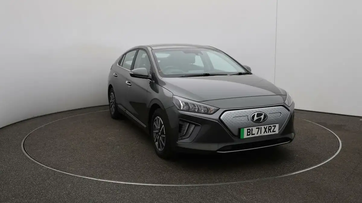 2022-hyundai-ioniq-e-premium-electric-big-35