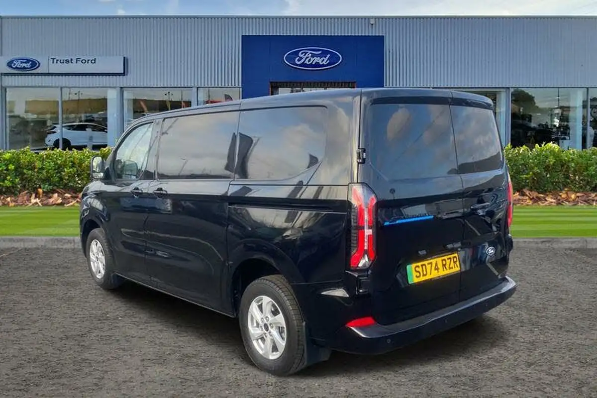 2024-ford-transit-custom-e-320-l1h1-limited-136ps-panel-van-big-1