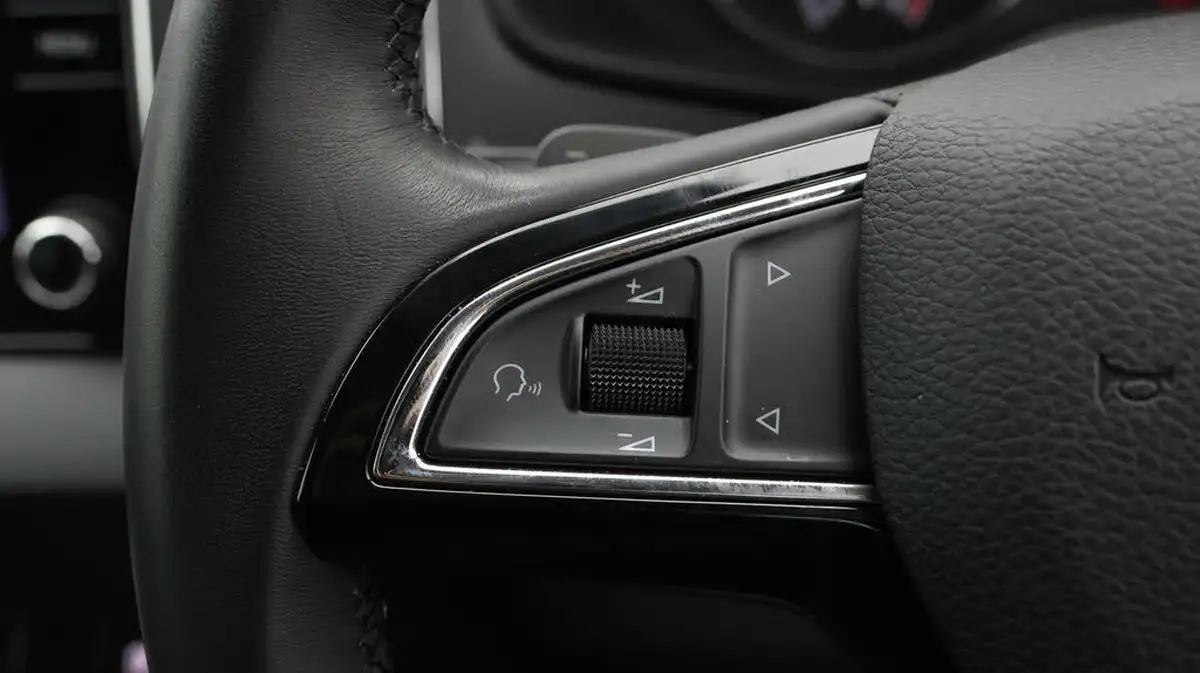 2020-skoda-karoq-15-tsi-se-dsg-big-20