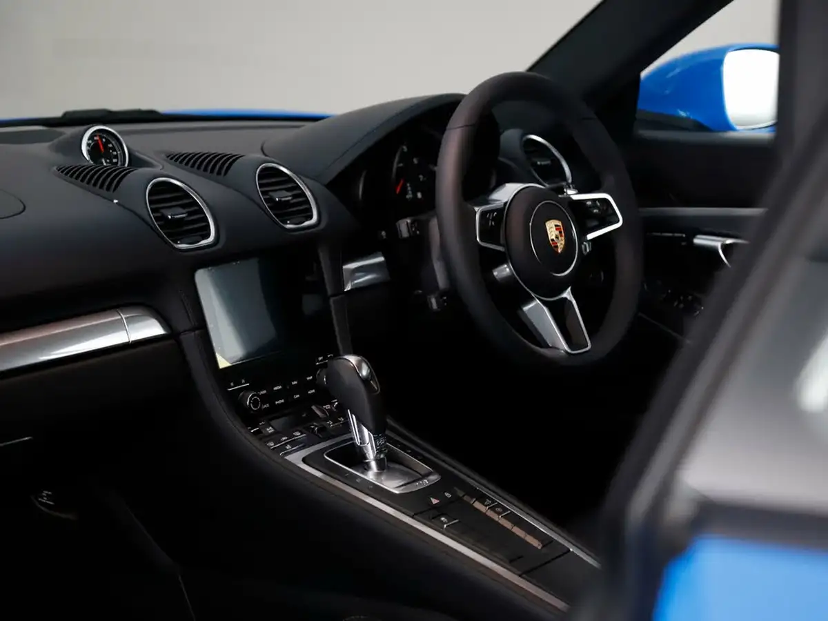 2024-porsche-cayman-718-20-cayman-pdk-big-8