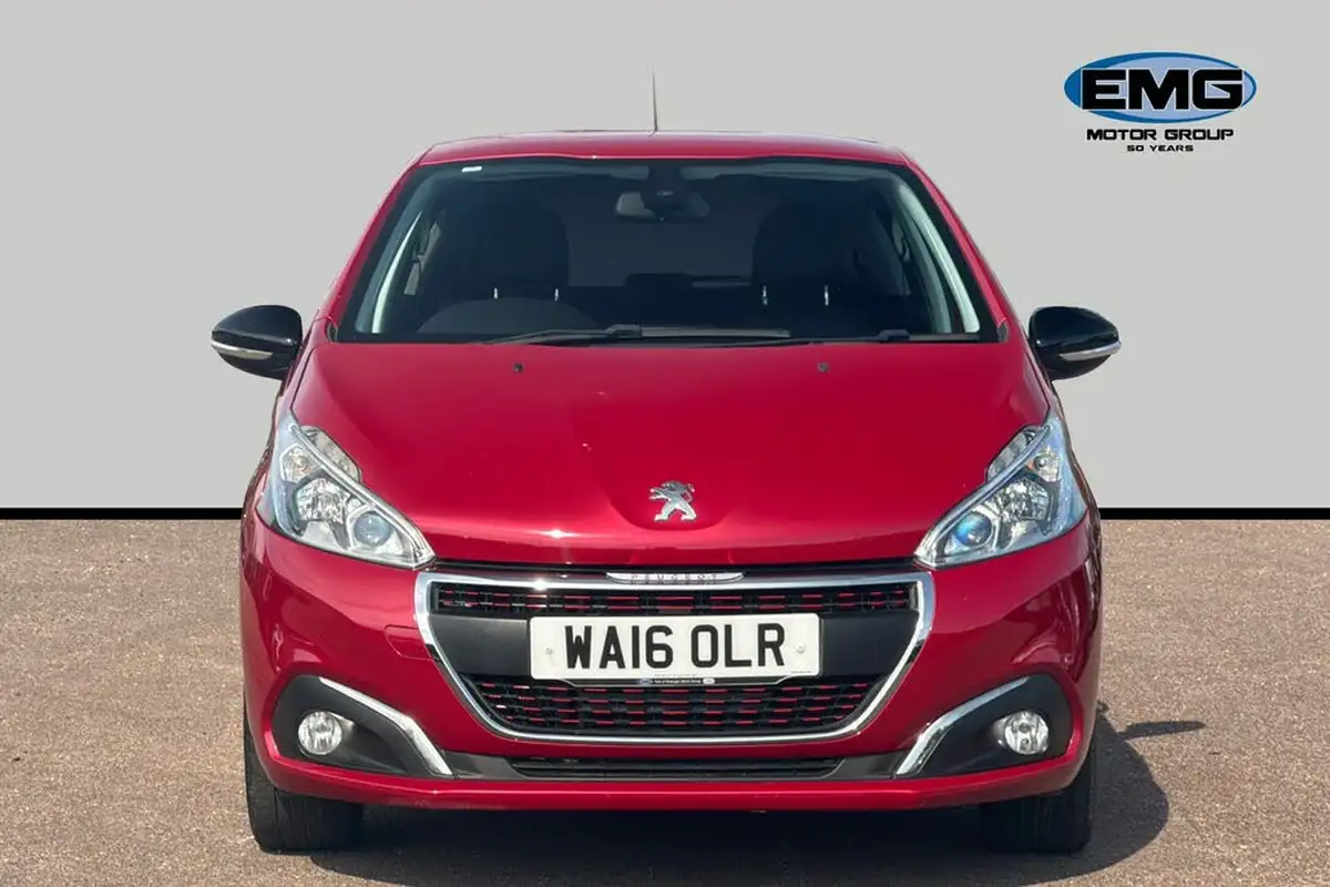 2016-peugeot-208-12-puretech-gt-line-5d-big-1