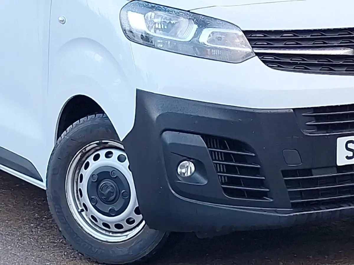 2022-vauxhall-vivaro-15td-2900-l2h1-dynamic-big-8