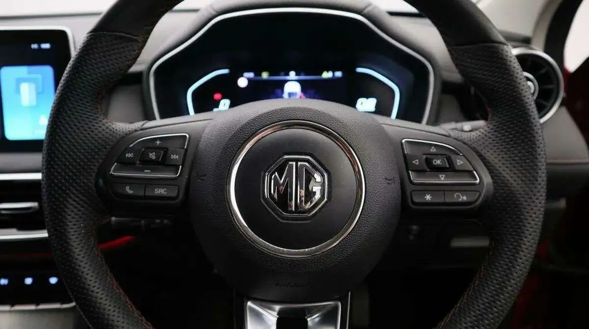 2024-mg-hs-15t-gdi-trophy-162ps-1490cc-big-9