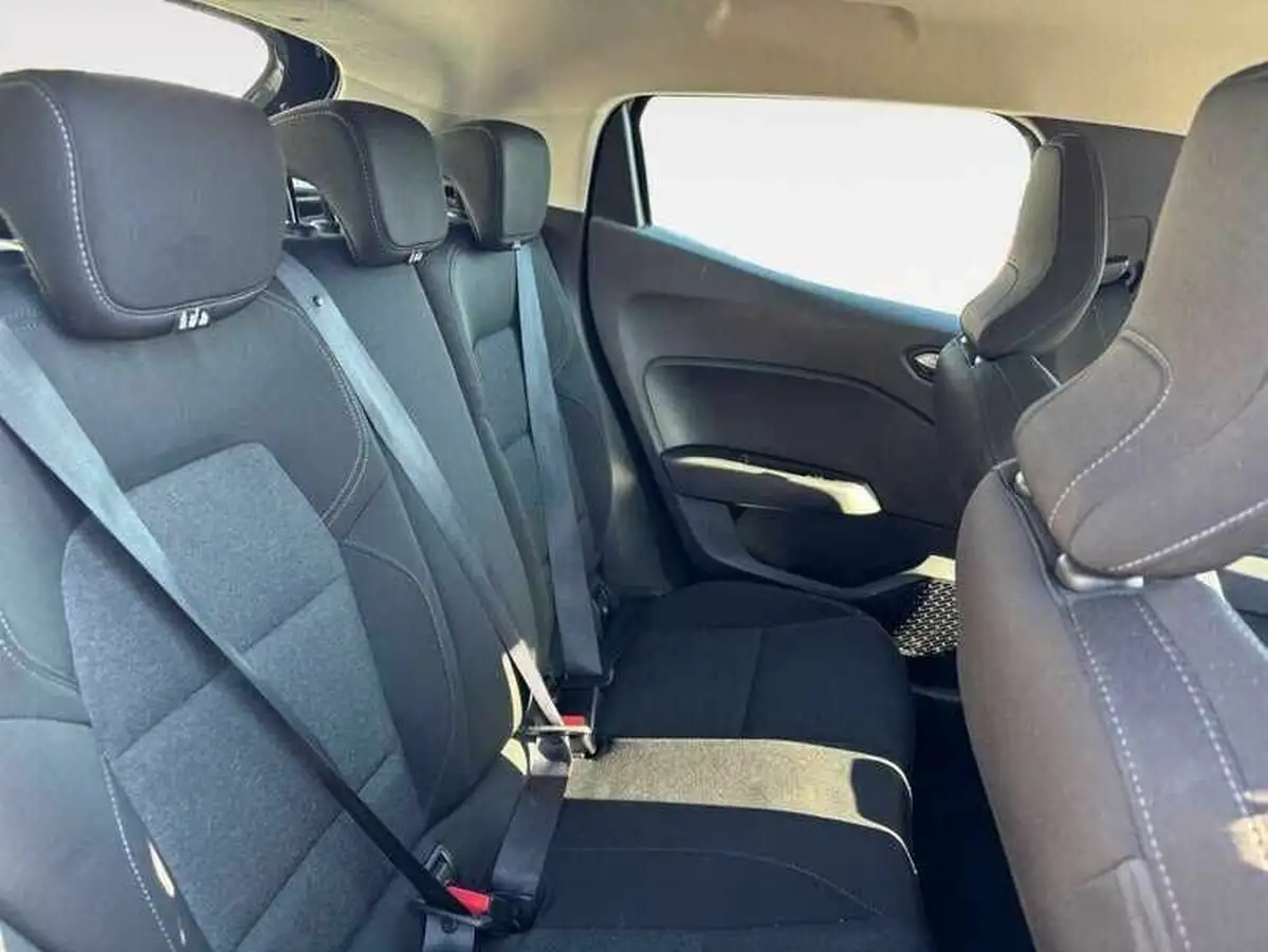2021-renault-clio-10-tce-iconic-edition-big-5