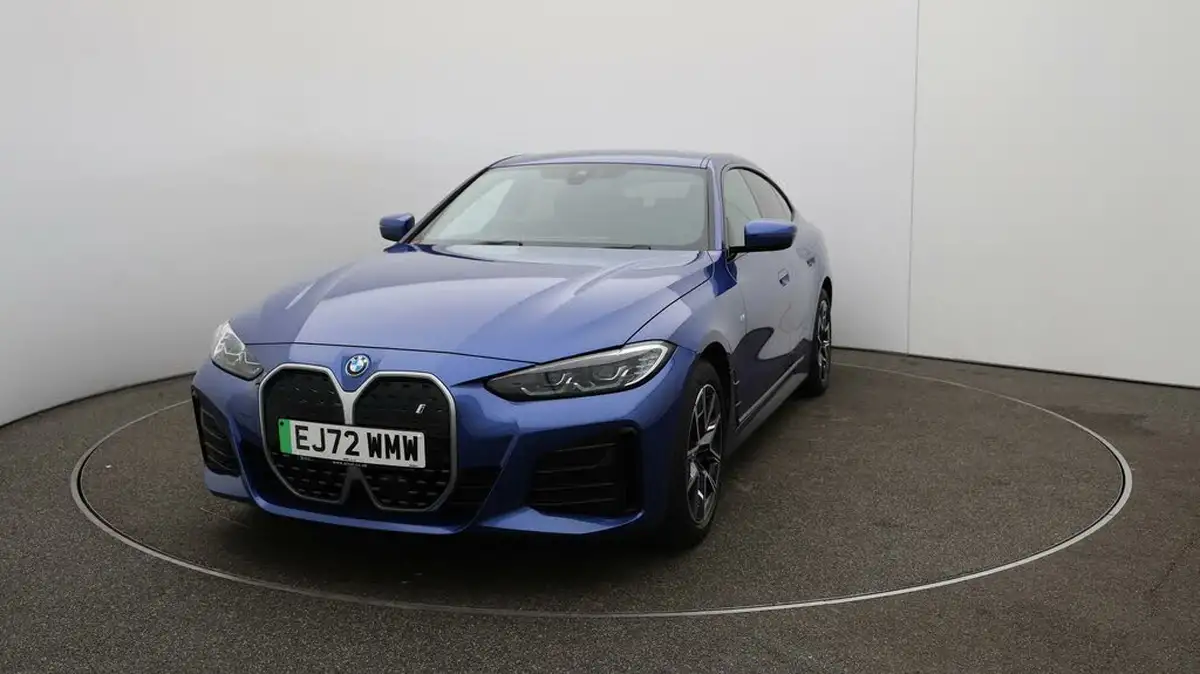 2022-bmw-i4-e-edrive40-m-sport-big-32