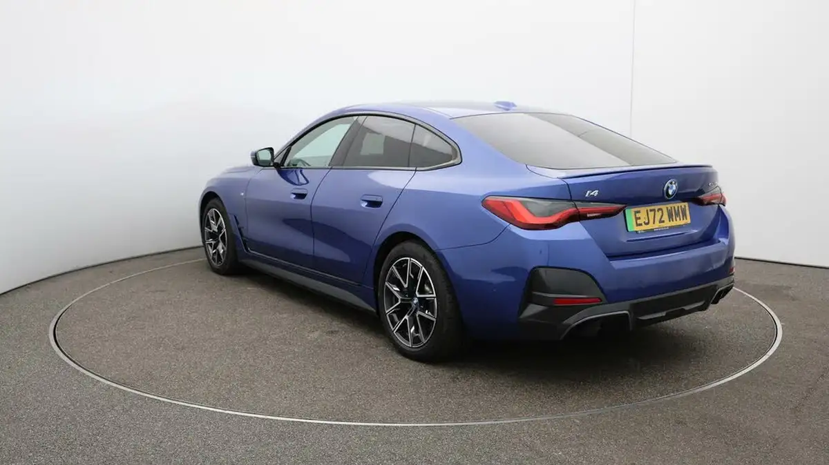 2022-bmw-i4-e-edrive40-m-sport-big-56