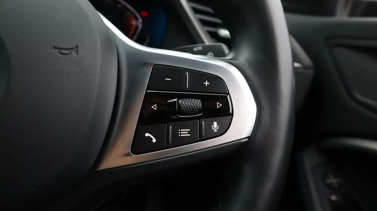 2023-bmw-1-series-15-118i-m-sport-lcp-dct-big-25