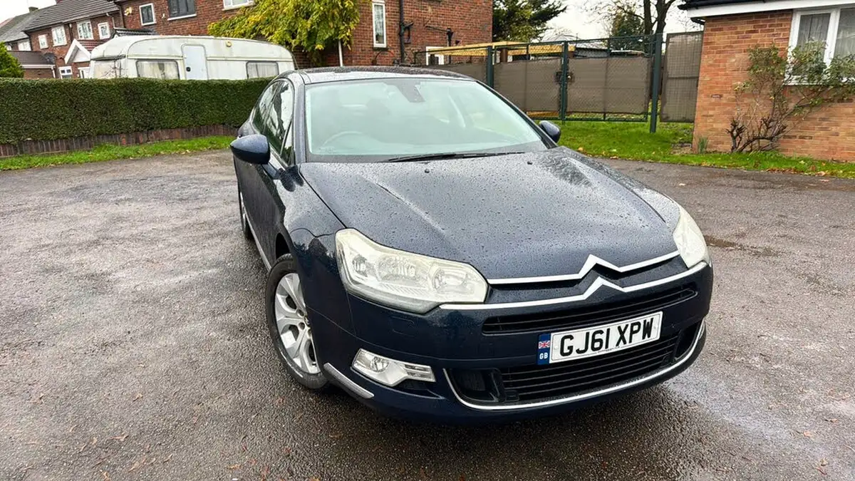 2011-citroen-c5-20td-vtr-nav-saloon-4d-big-1