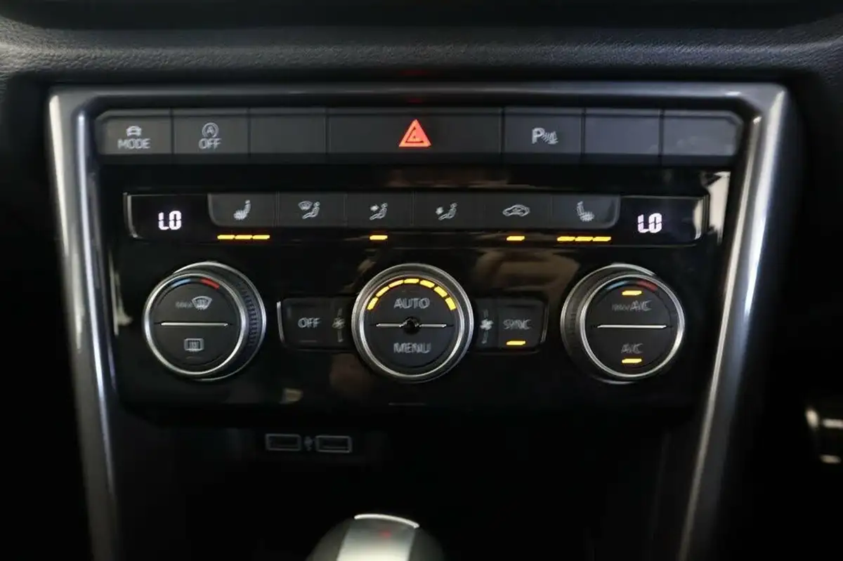 2020-volkswagen-t-roc-15-tsi-r-line-hatchback-5d-dsg-big-22