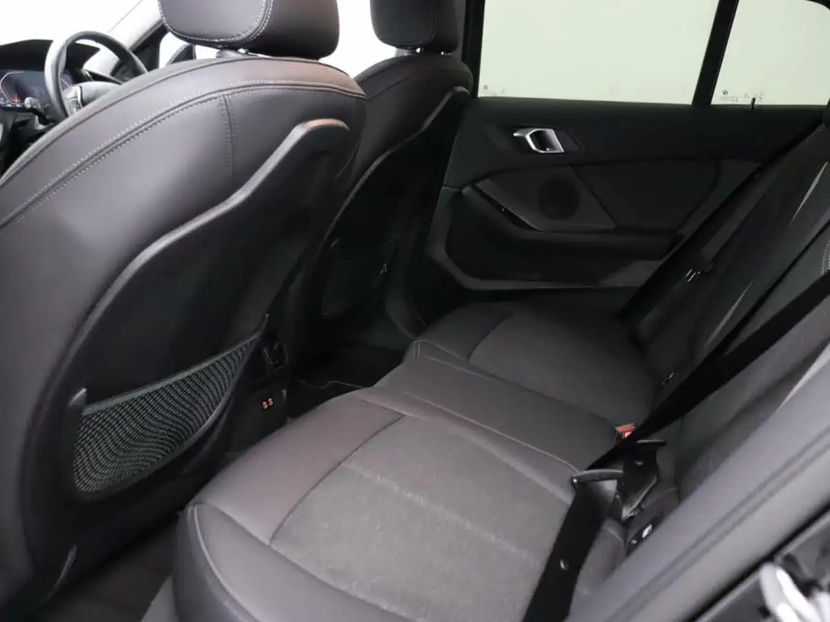 2022-bmw-1-series-15td-116d-sport-dct-big-8