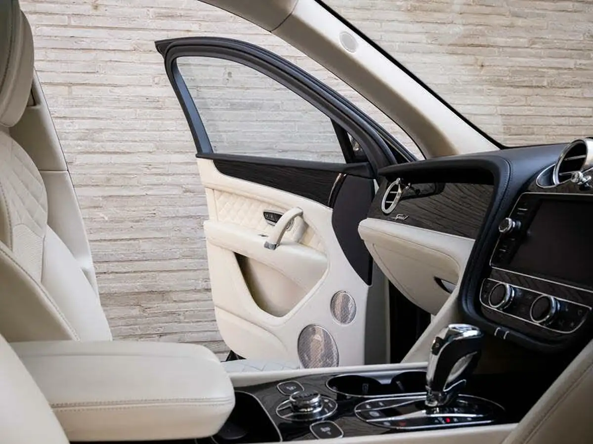 2019-bentley-bentayga-60-w12-speed-big-34