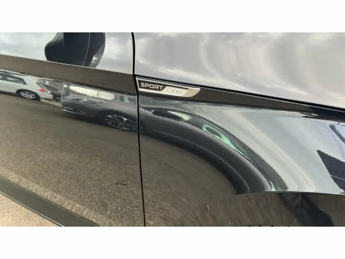 2018-skoda-superb-20-tsi-sportline-220ps-ss-hatchback-big-25
