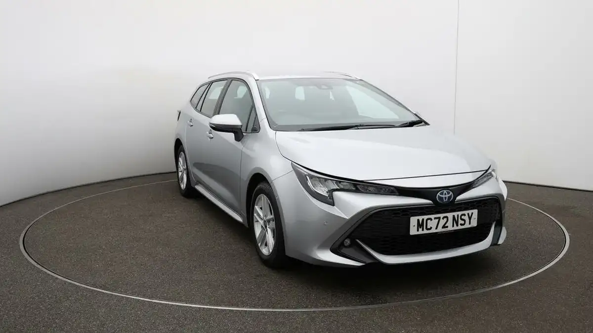 2023-toyota-corolla-18-vvt-i-icon-tech-spare-wheel-touring-sports-5d-big-35