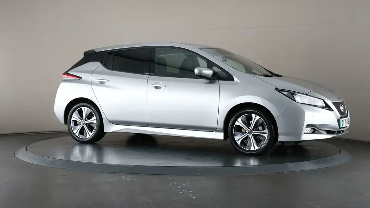 2021-nissan-leaf-e-tekna-big-50