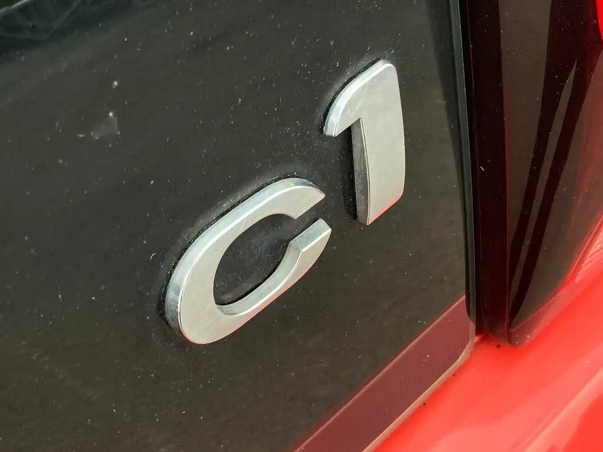 2015-citroen-c1-10-vti-feel-5d-big-37