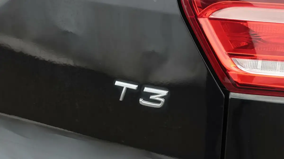 2021-volvo-xc40-15-t3-inscription-pro-163bhp-geartronic-big-21