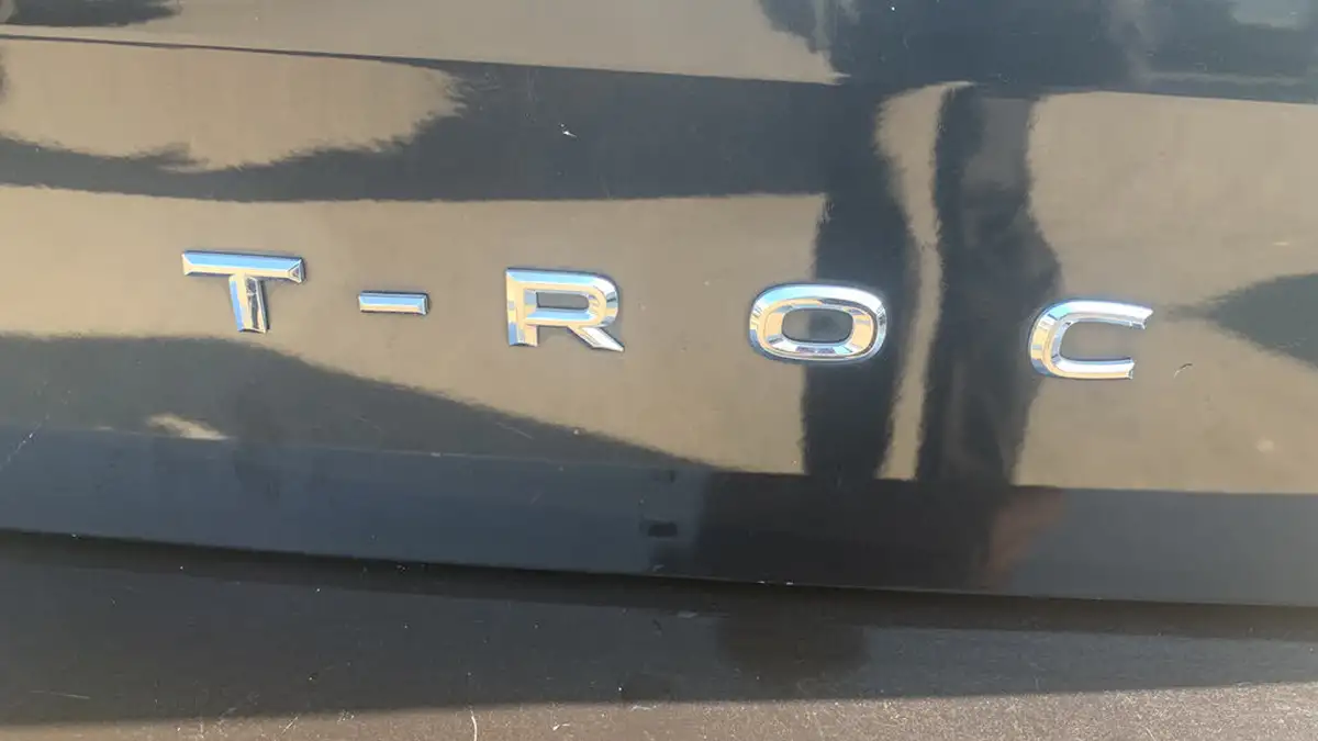 2018-volkswagen-t-roc-20-tsi-sel-ss-big-42