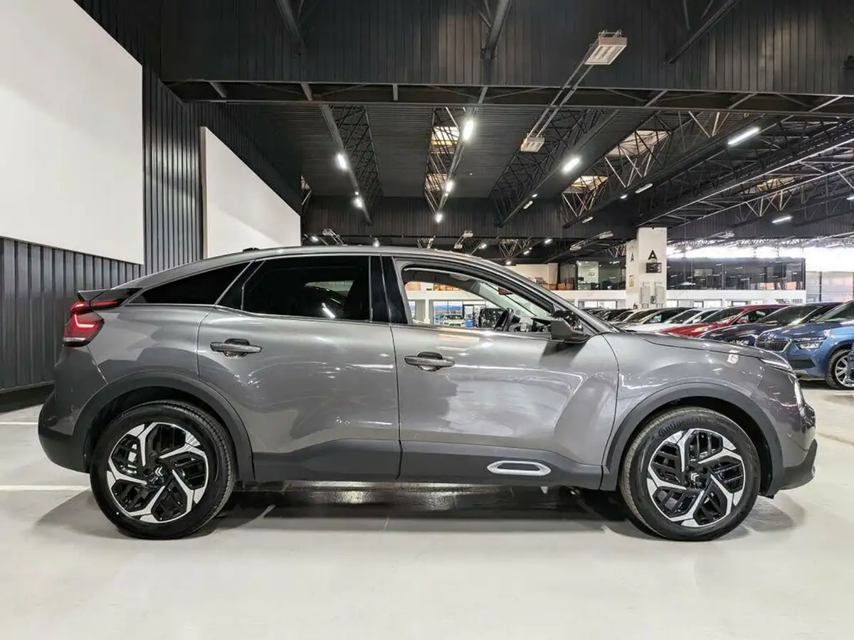 2023-citroen-c4-15bluehdi-shine-plus-big-11