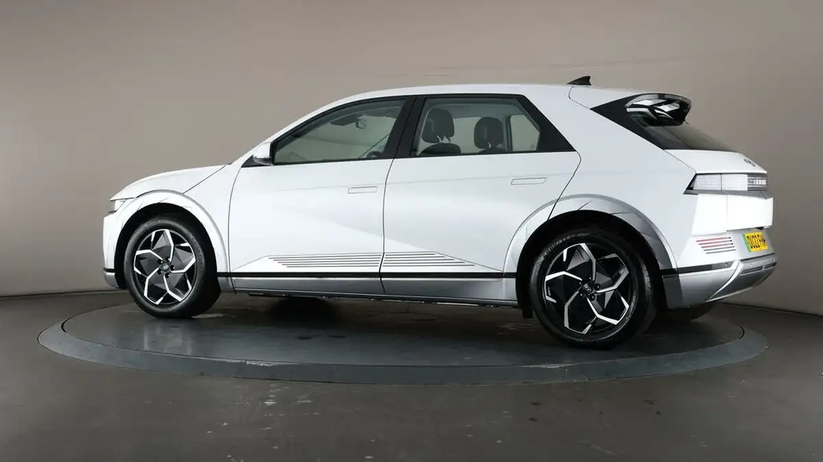 2022-hyundai-ioniq-5-e-premium-217ps-73kwh-rwd-big-66