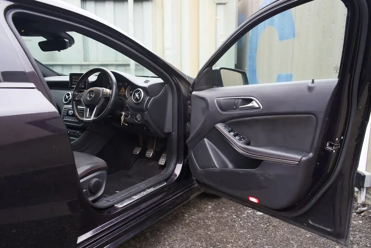 2015-mercedes-benz-a-class-15cdi-a180-amg-sport-big-10