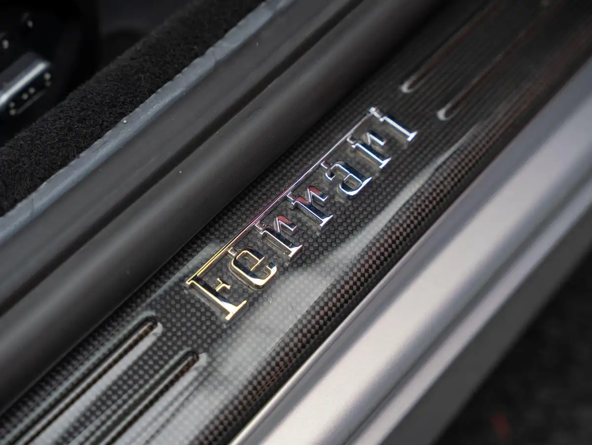 2016-ferrari-california-39-t-big-17