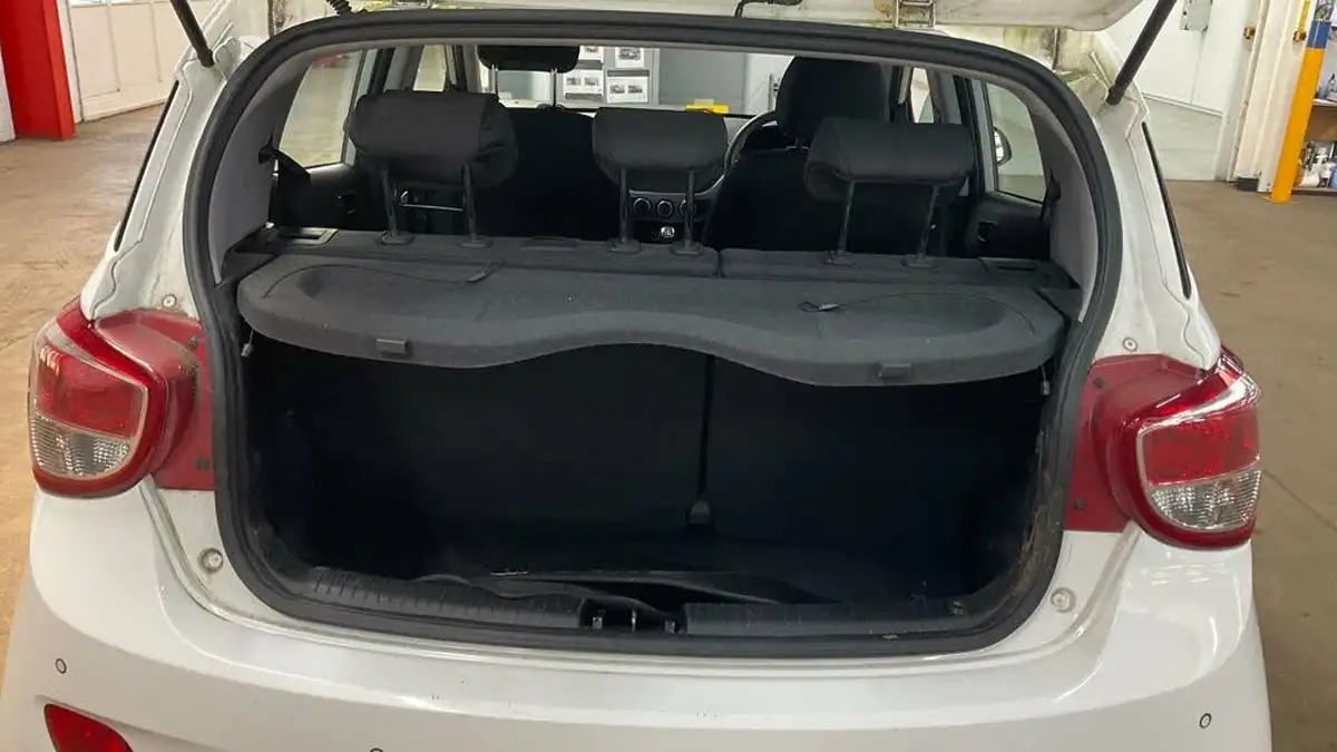2016-hyundai-i10-10-se-big-10