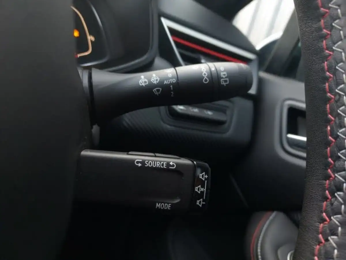 2022-renault-clio-10-tce-rs-line-rs-line-big-18