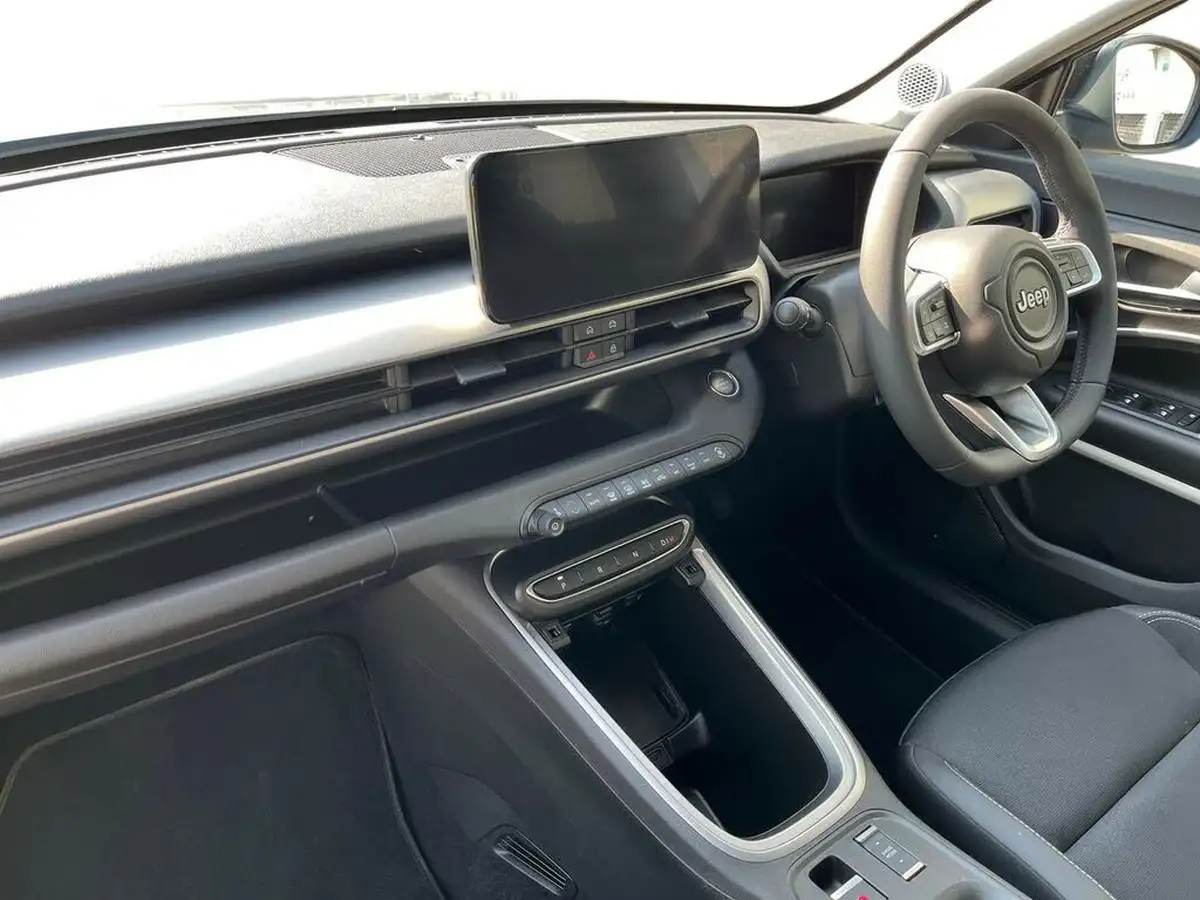 2025-jeep-avenger-12-gse-summit-e-hybrid-48v-auto-big-6