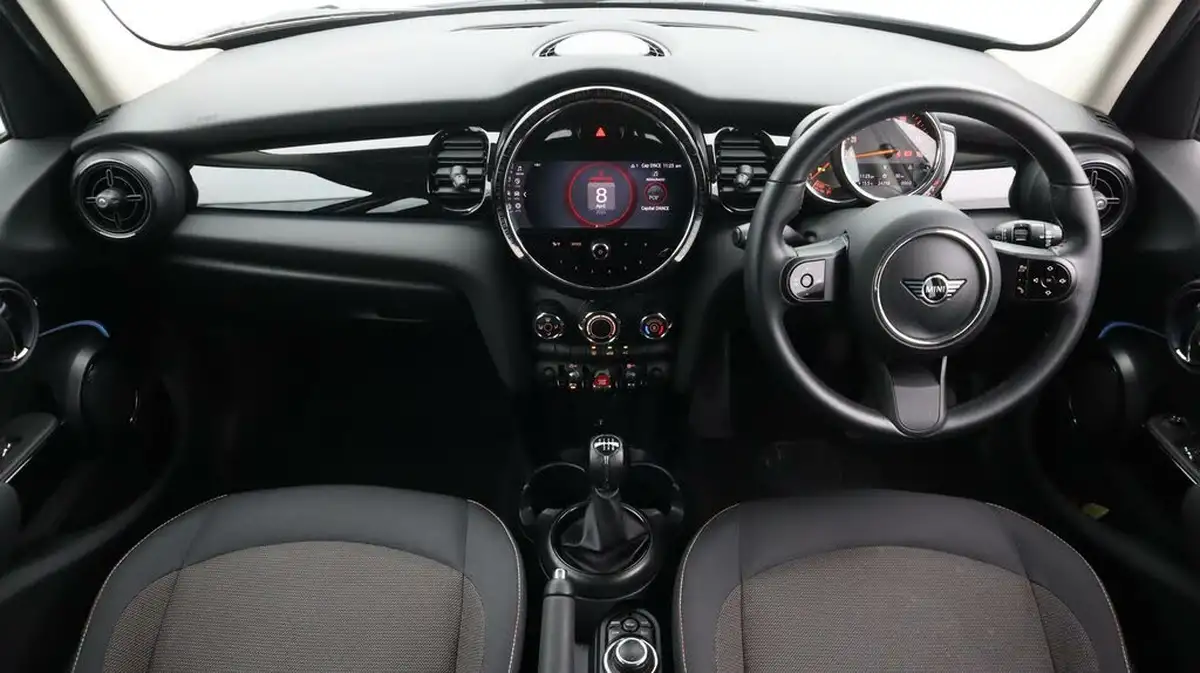 2022-mini-cooper-15-cooper-classic-hatchback-5d-big-13