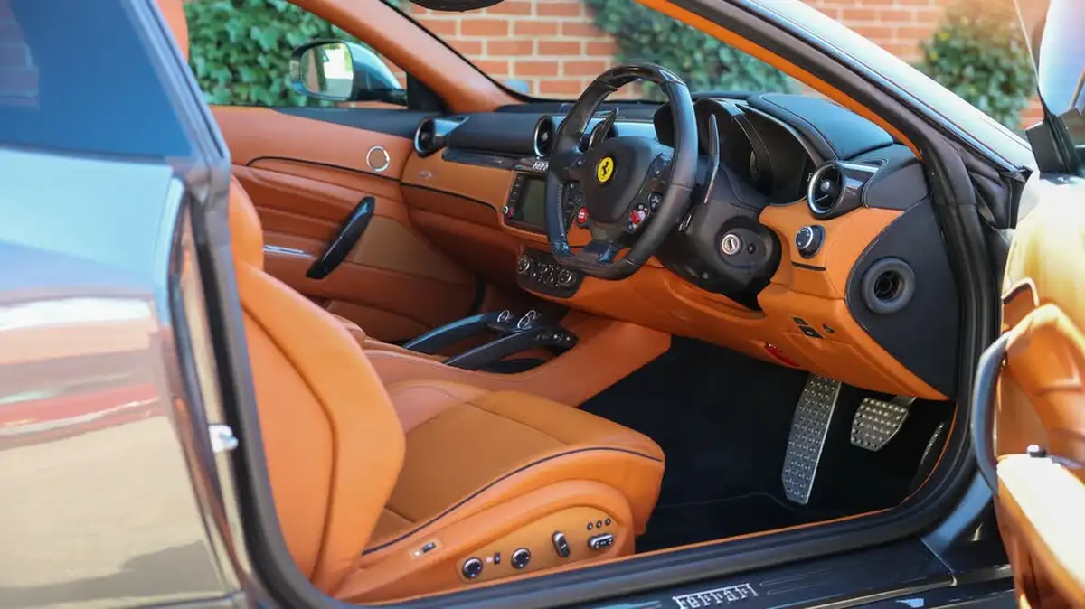 2016-ferrari-ff-63-big-29