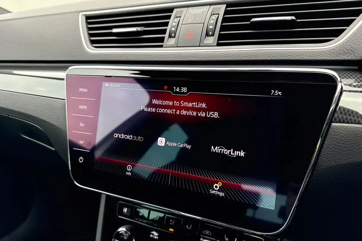 2019-skoda-superb-20tdi-sportline-plus-190ps-hatchback-dsg-big-52