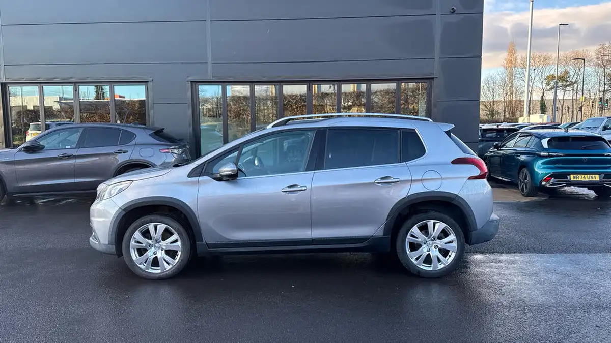2016-peugeot-2008-suv-12-puretech-allure-110bhp-ss-eat6-big-5